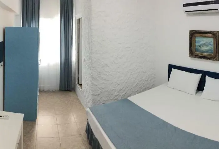 Alojamento de Acomodação e Pequeno-almoço Tuana Butik