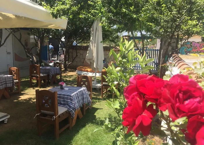 Alojamento de Acomodação e Pequeno-almoço Tuana Butik 2*