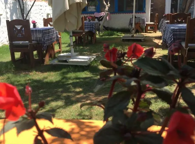 Tuana Butik Alojamento de Acomodação e Pequeno-almoço Çeşme